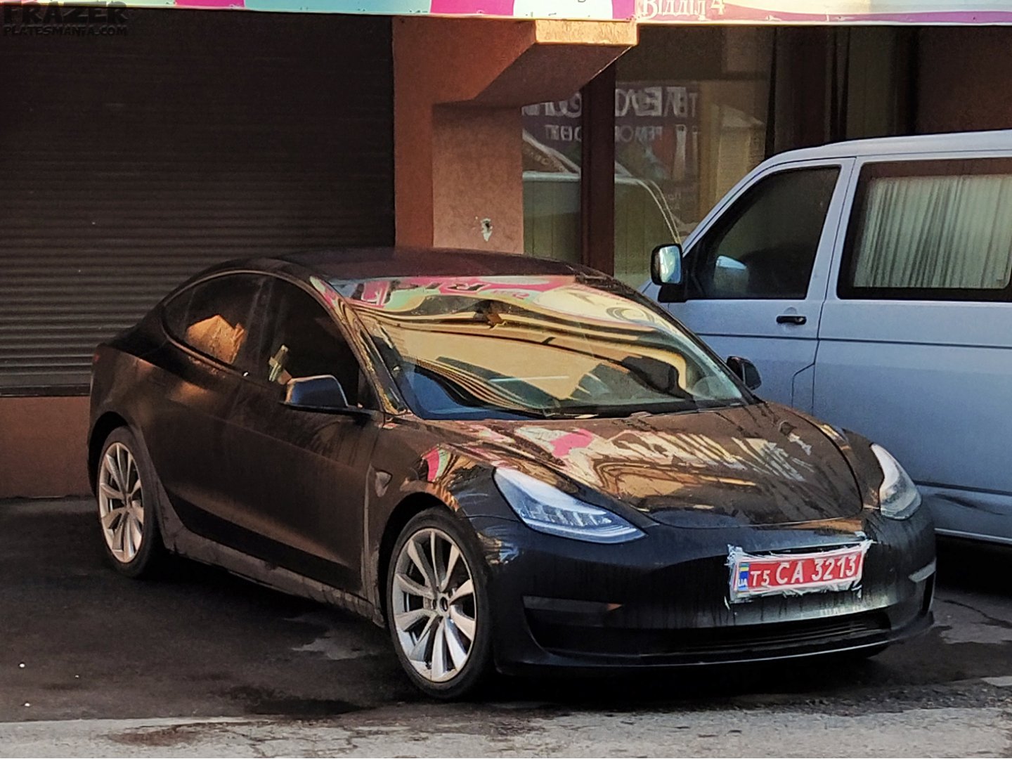 T5 CA 3213, Tesla Model 3 1st gen (5YJ3), 2017–2023