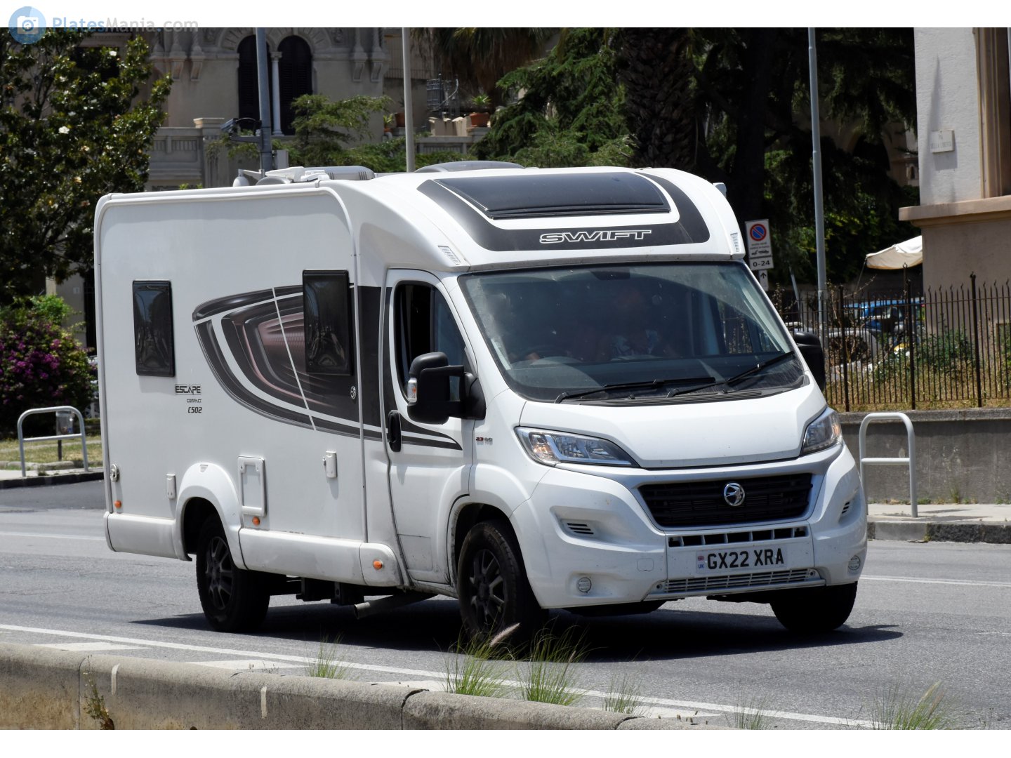 GX22XRA, Swift Motorhomes Escape 