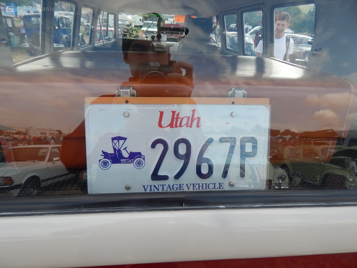 2967P, License plate without vehicle 