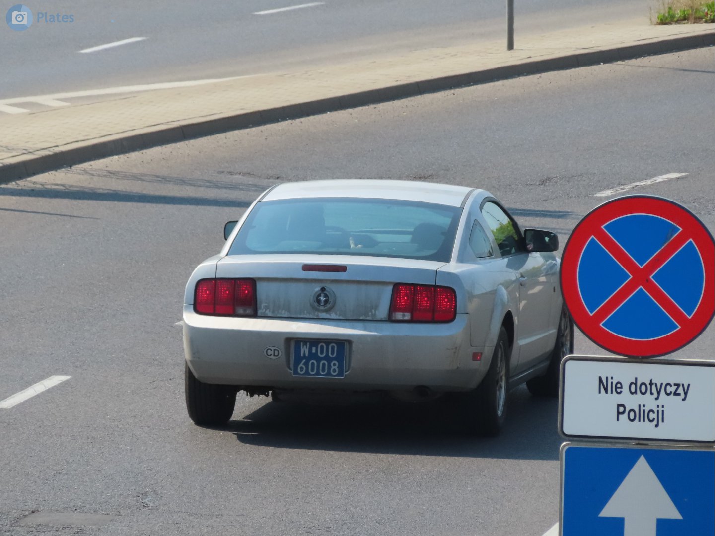 W 006008, Ford Mustang 5th gen 2-door Coupé (S197), 2004–2009