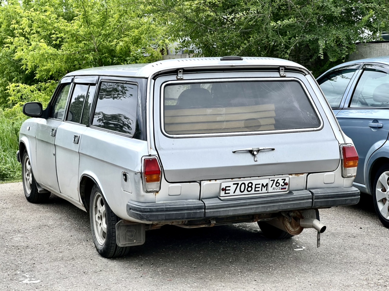 е 708 ем 763, GAZ 310221 Волга 
