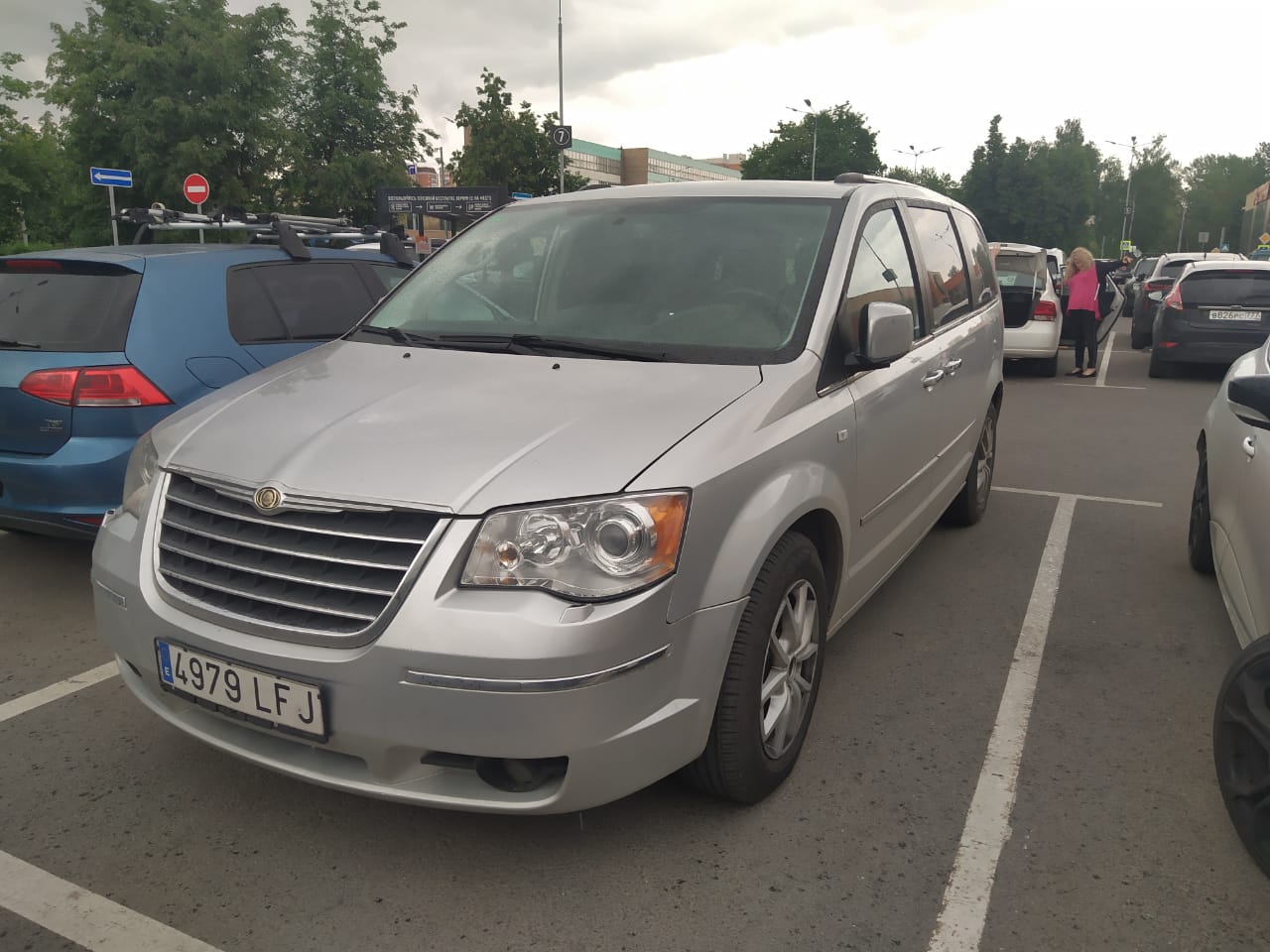 4979 LFJ, Chrysler Grand Voyager 5th gen 2007–2010