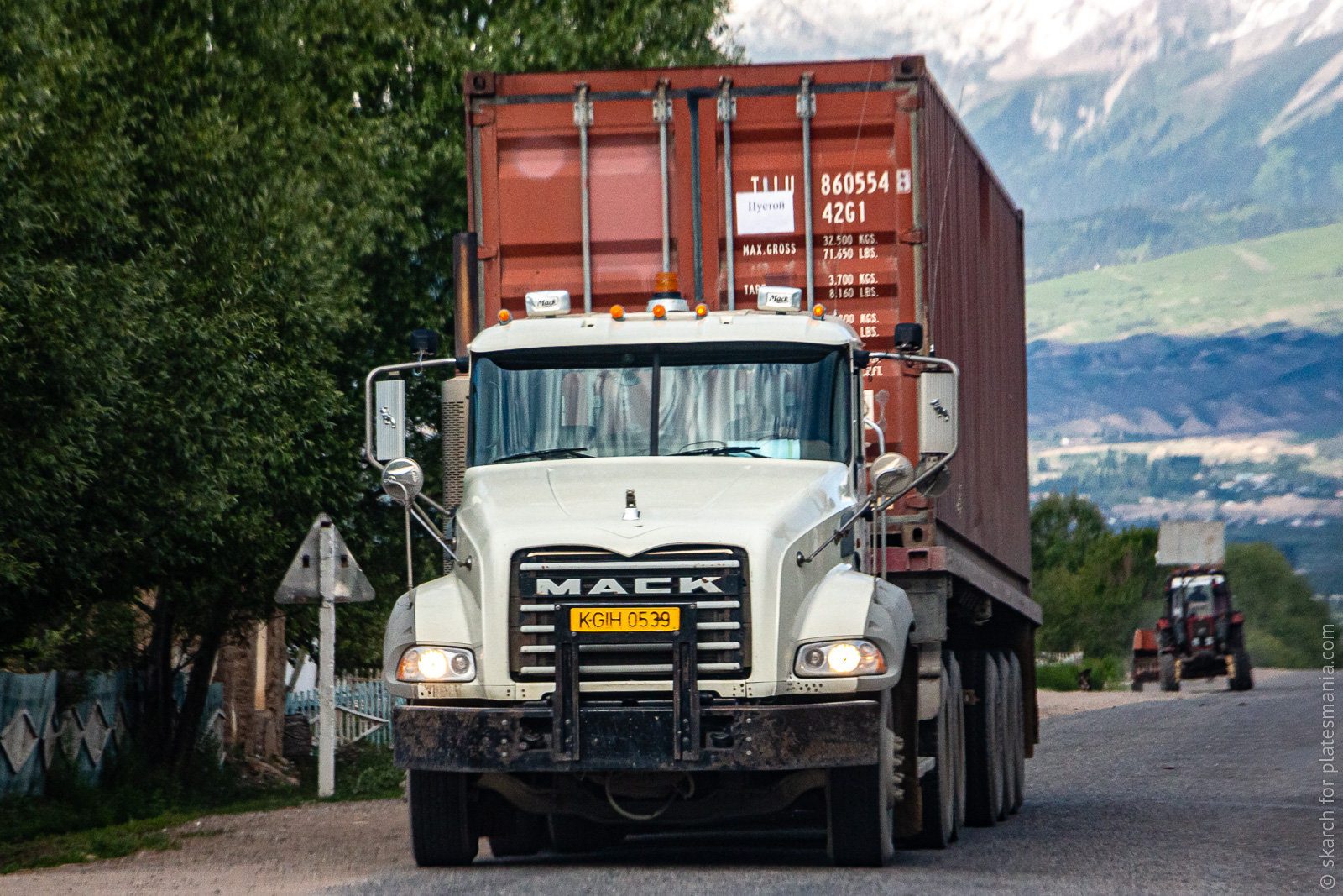 KGIH0539, Mack Granite 1st gen CT/GU Axle Back, 2006–