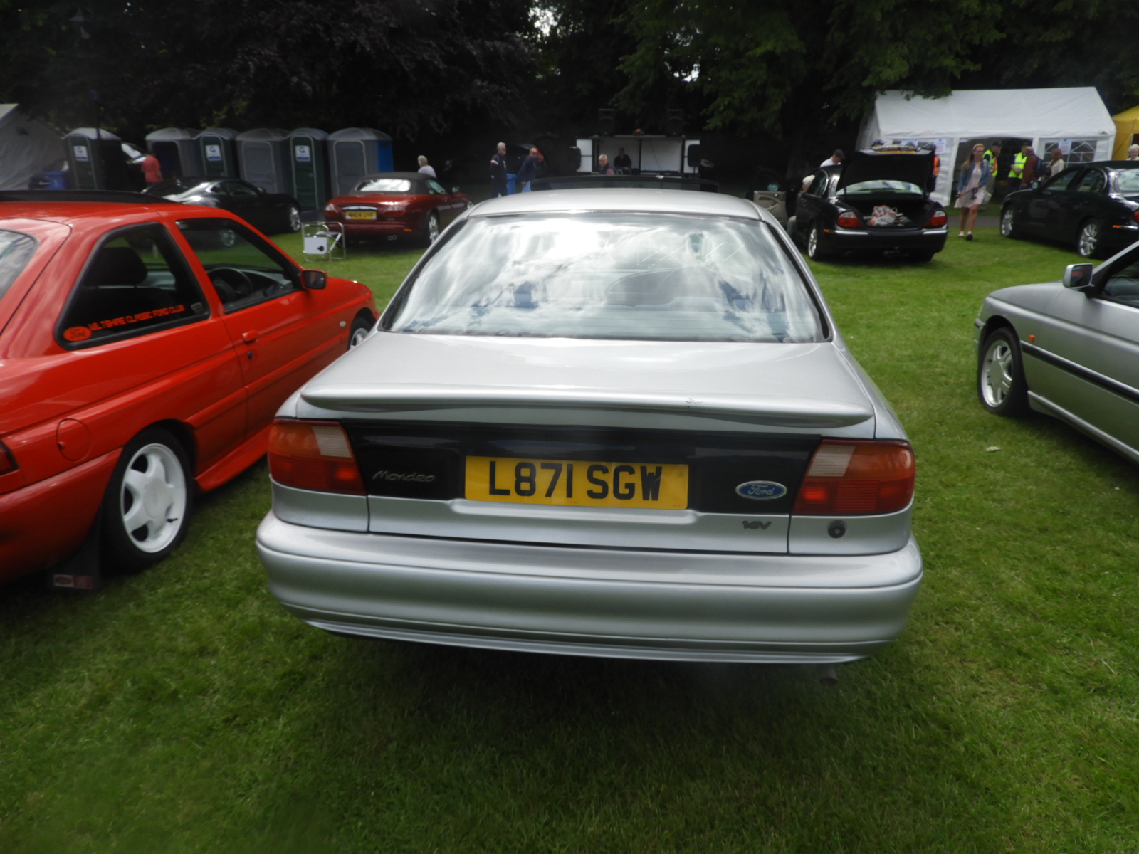 L871SGW, Ford Mondeo 1st gen Sedan/Liftback (Mk1; CDW27), 1993–1996