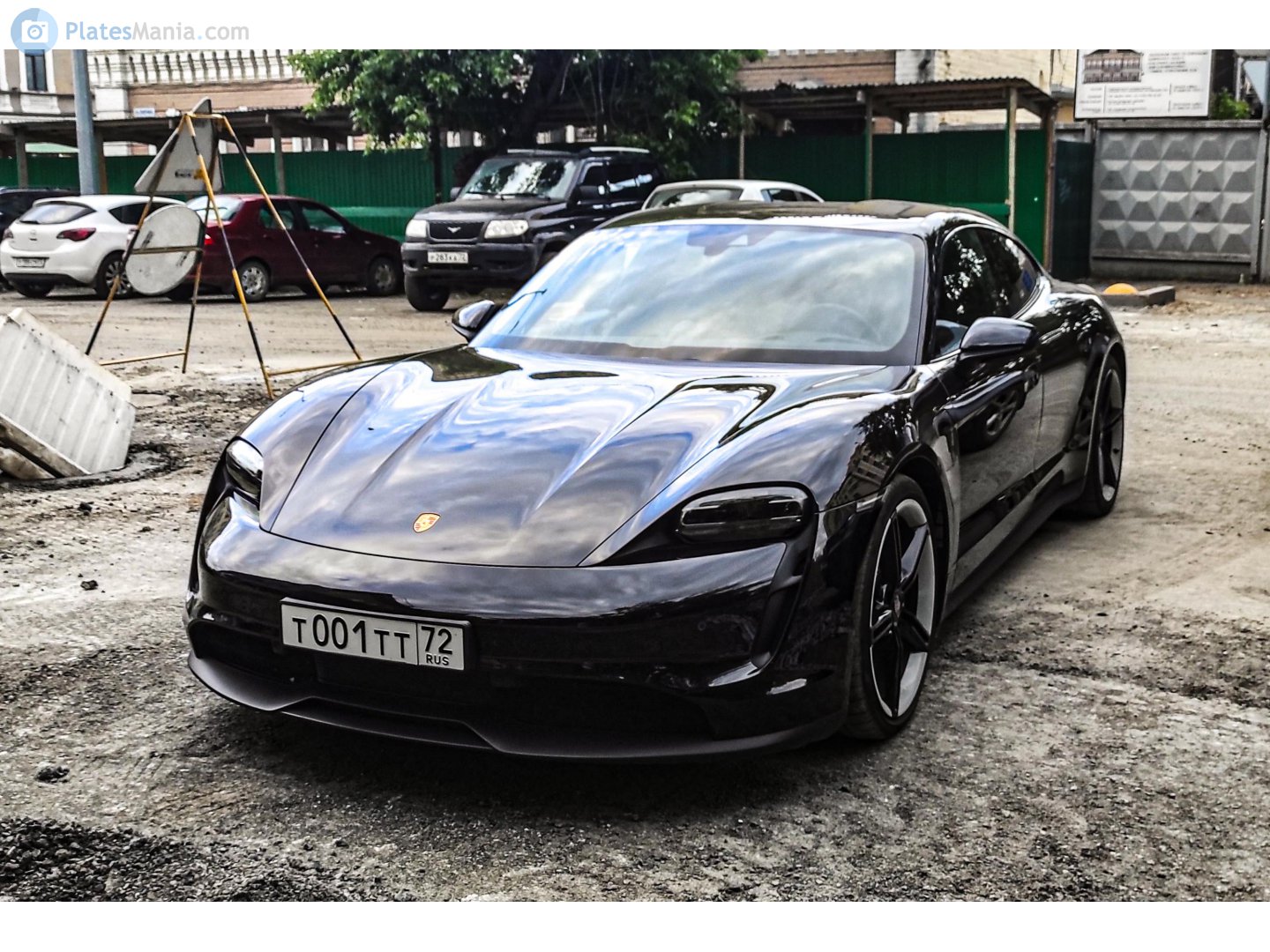 т 001 тт 72, Porsche Taycan 1st gen Sedan (9J1), 2019–2024