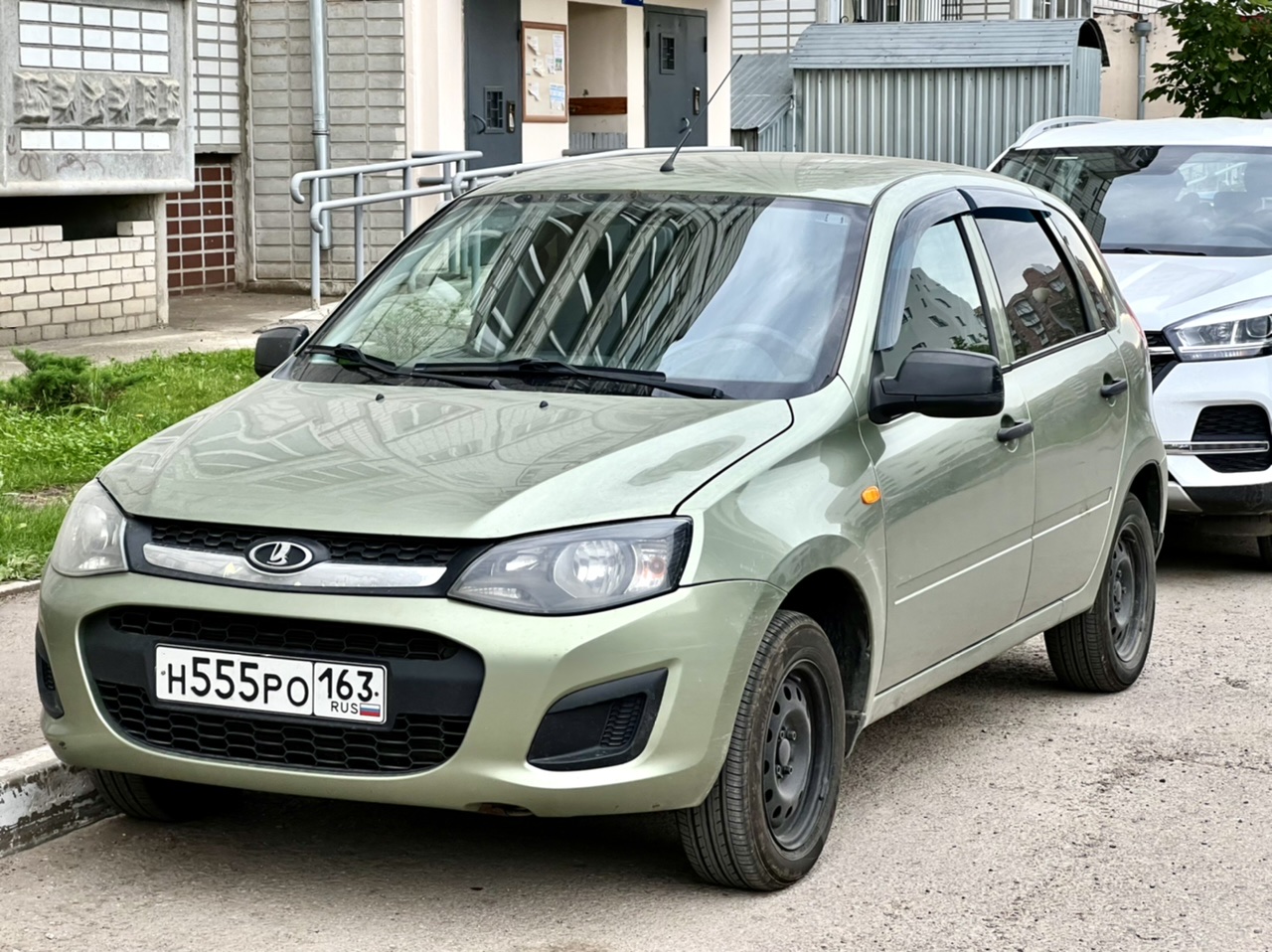 н 555 ро 163, Lada (VAZ) 2192 Kalina/Granta 2192 Kalina, 2013–2018