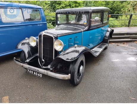 740 AG 40, Renault Vivaquatre