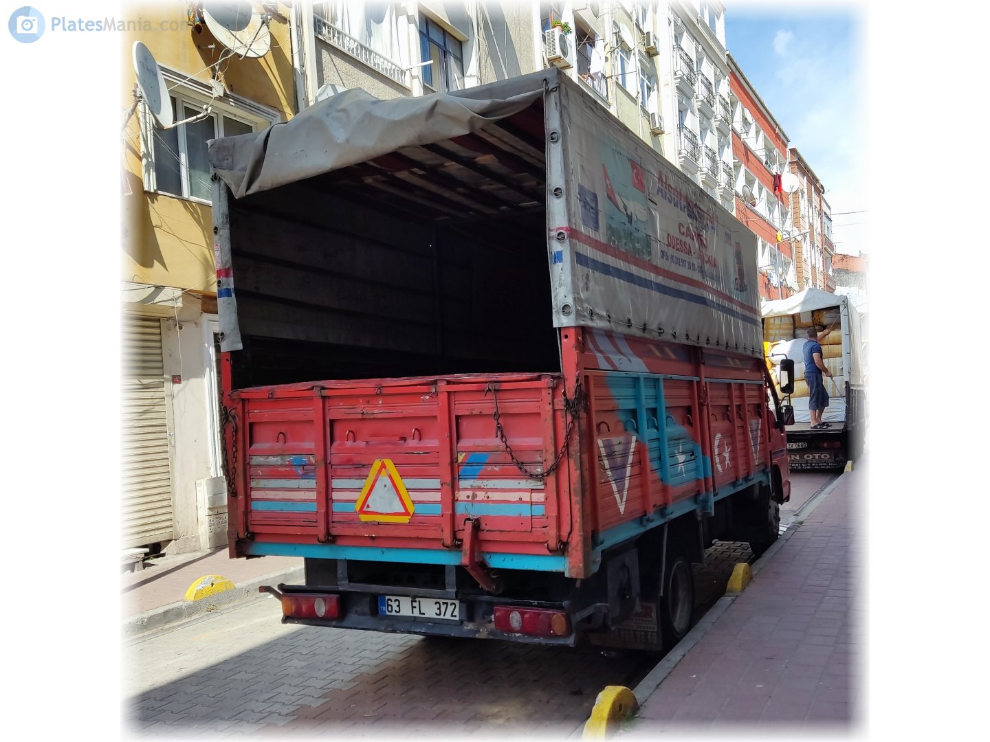 63 FL 372, Isuzu N-Series 2nd gen, 1993–2011