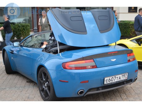 е607та197, Aston Martin V8 Vantage