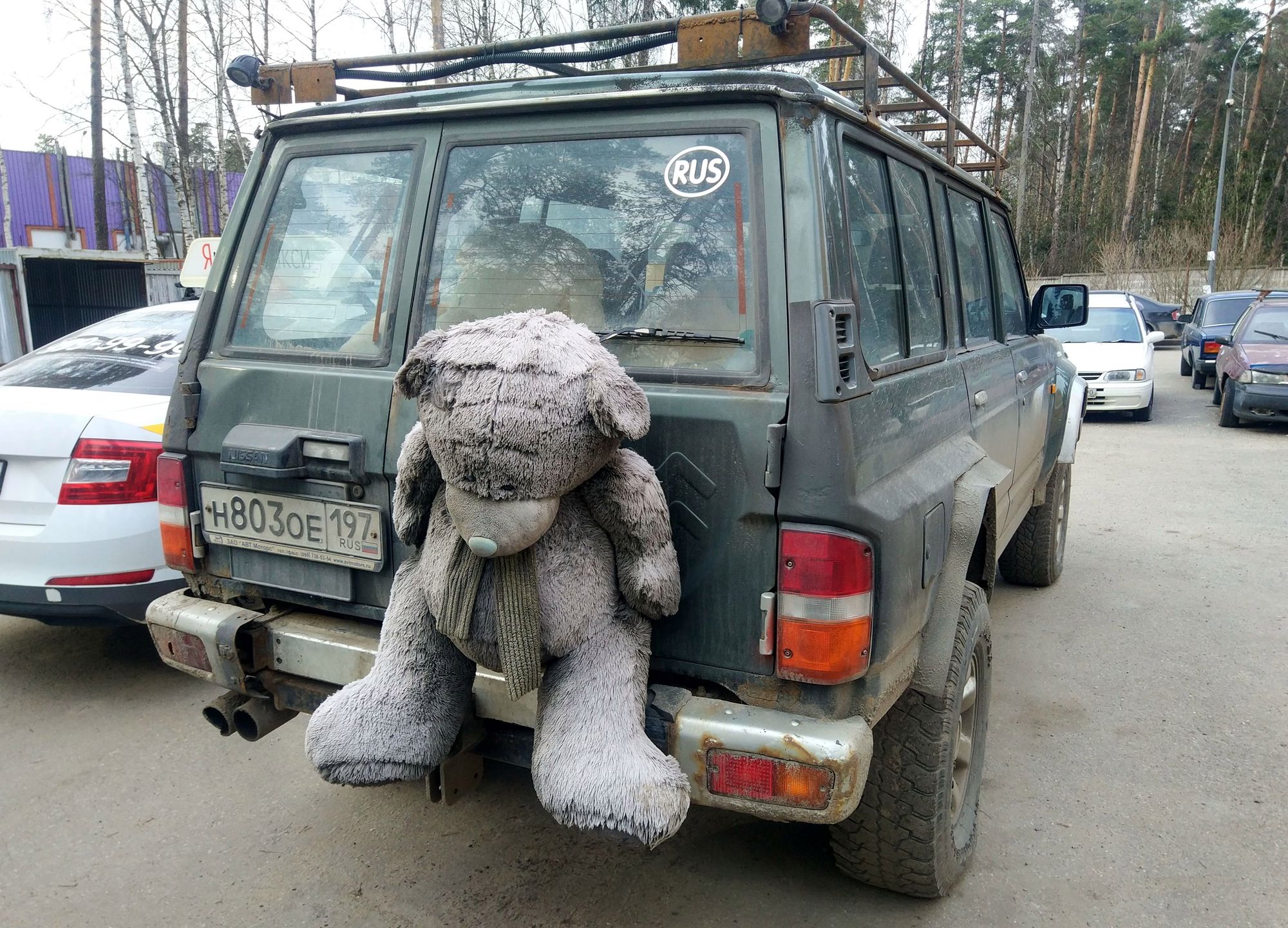 н 803 ое 197, Nissan Patrol 4th gen 5-door SUV (Y60), 1987–1997