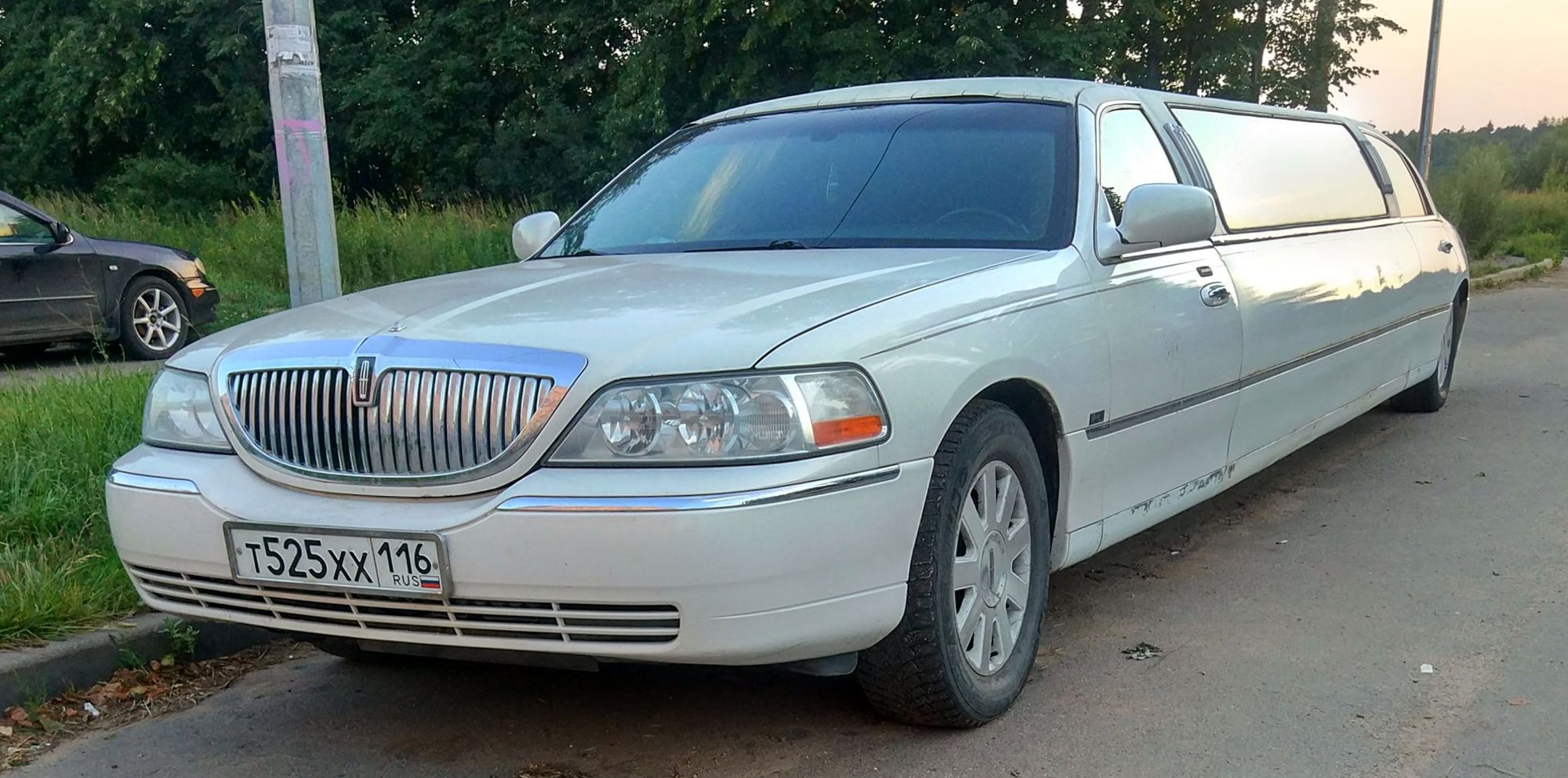 т 525 хх 116, Lincoln Town Car 3rd gen (FN145), facelift, 2003–2011