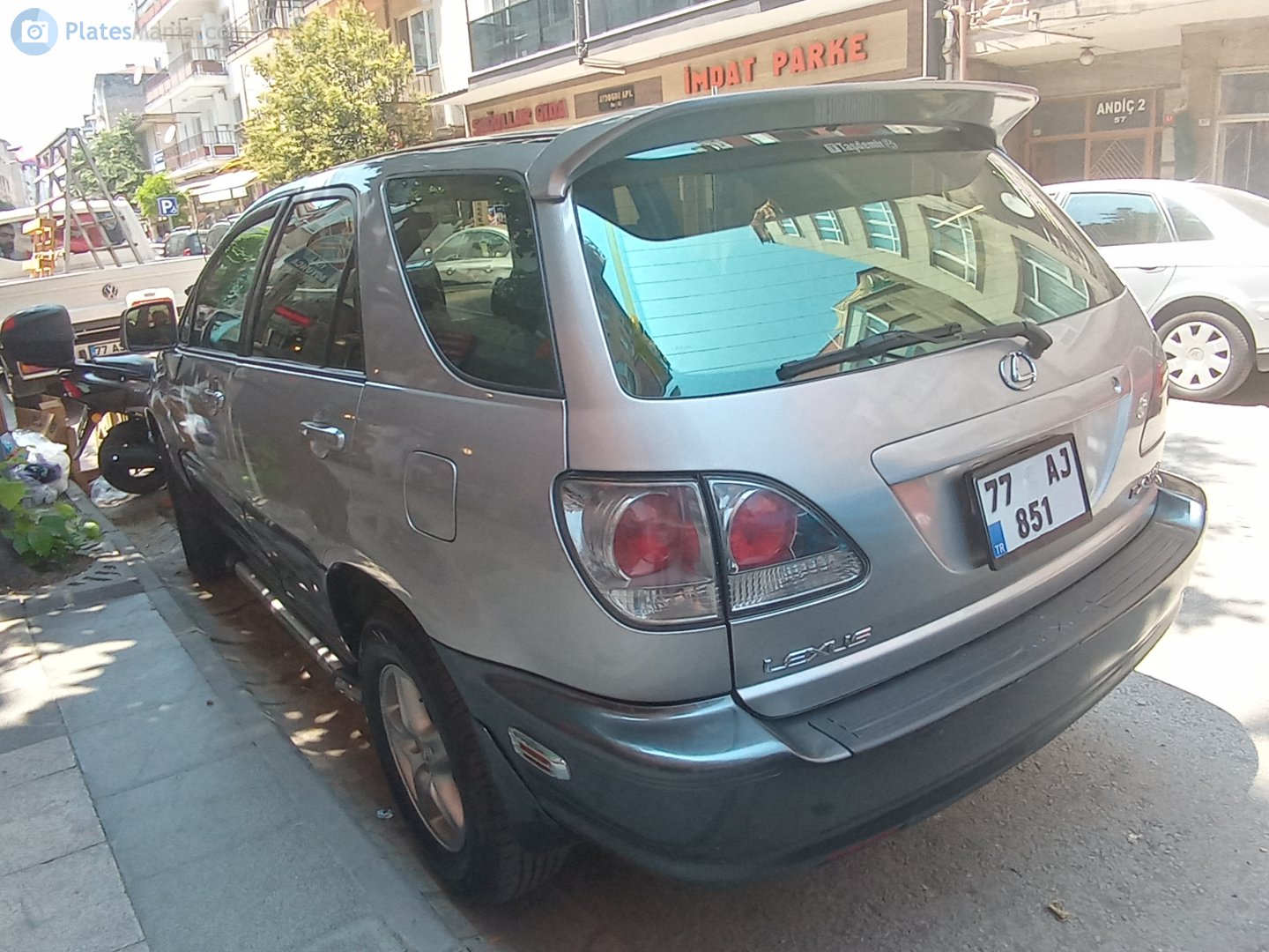 77 AJ 851, Lexus RX 1st gen (XU10), 1998–2003