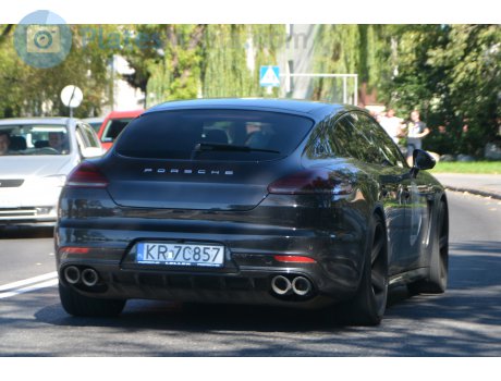 KR 7C857, Porsche Panamera