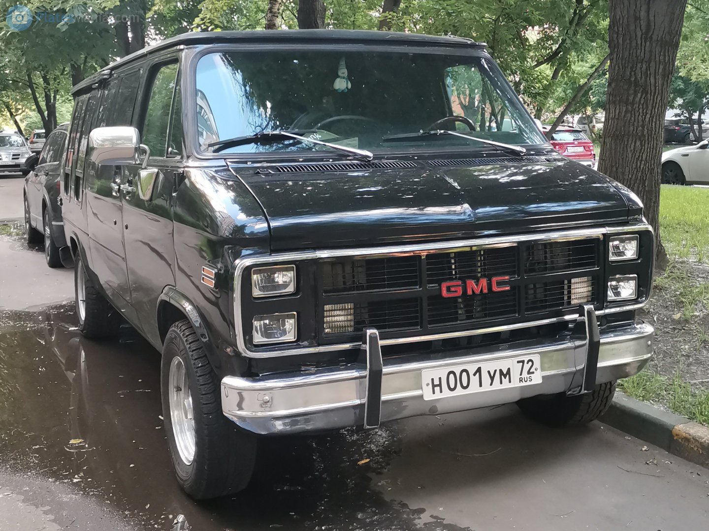 н 001 ум 72, GMC Vandura 