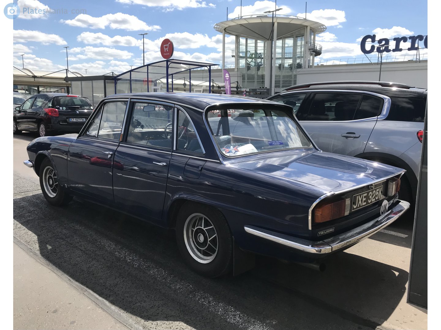 JXE325K, Triumph 2000 