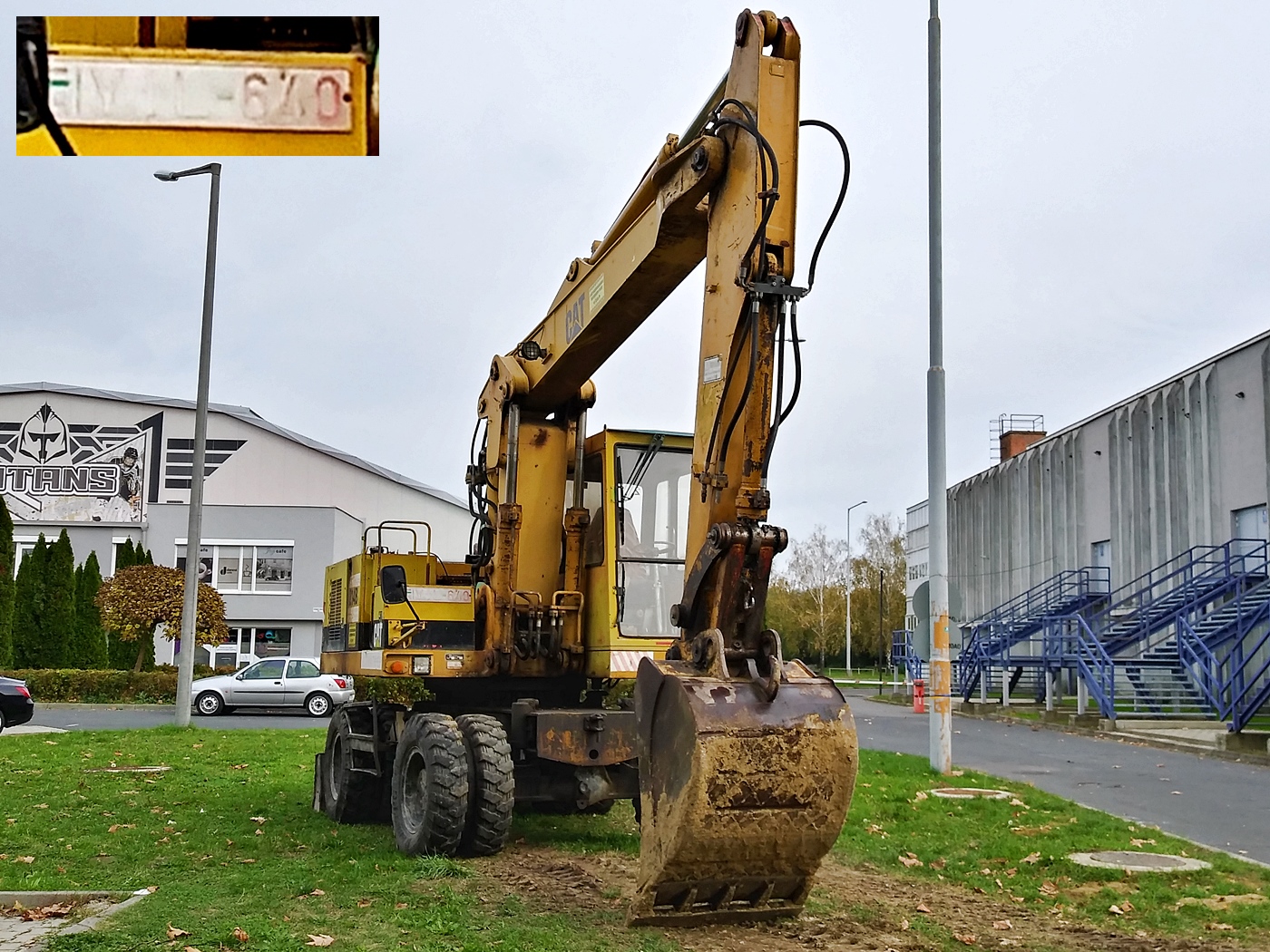 YIL-640, Caterpillar 200 Series 
