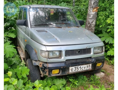 е351су69, UAZ 3162 Симбир