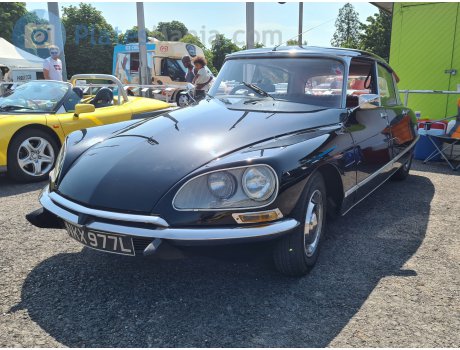 NKX 977L, Citroёn DS/ID