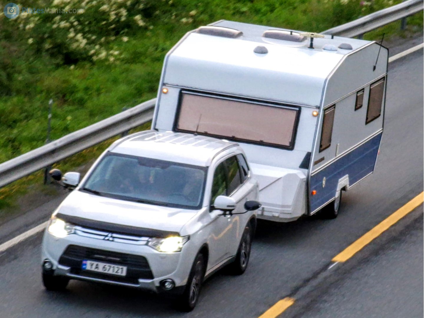 YA 67121, Mitsubishi Outlander 3rd gen (GF/GG/ZJ/ZK/ZL), 2012–2016