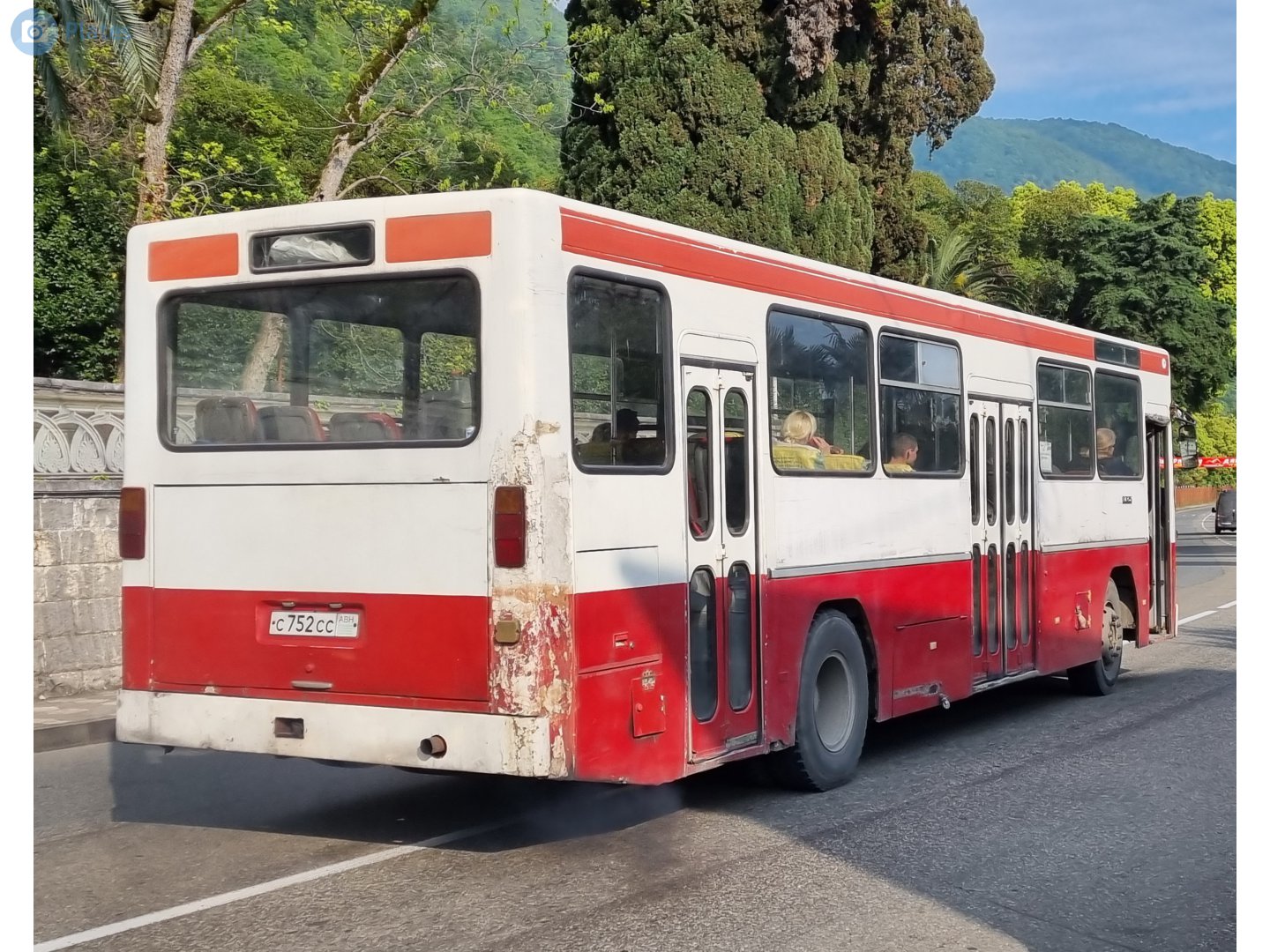 с 752 сс, Mercedes-Benz O325 