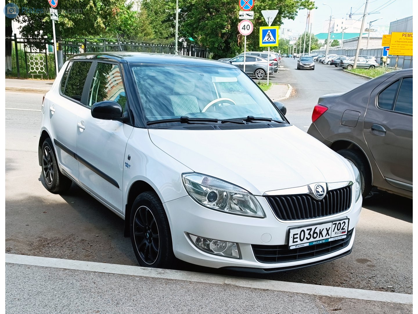е 036 кх 702, Skoda Fabia 2nd gen Hatch (5J2/542), 2007–2014