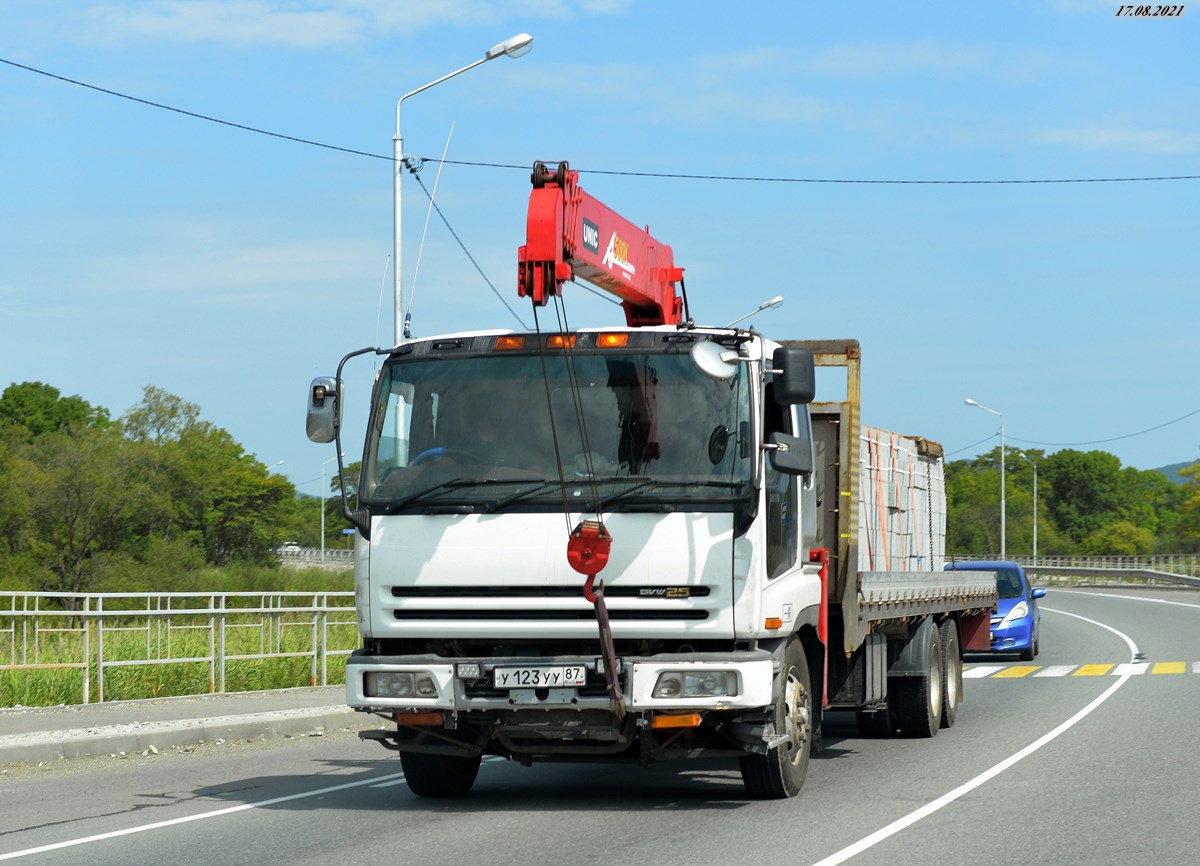 у 123 уу 87, Isuzu Gigamax 