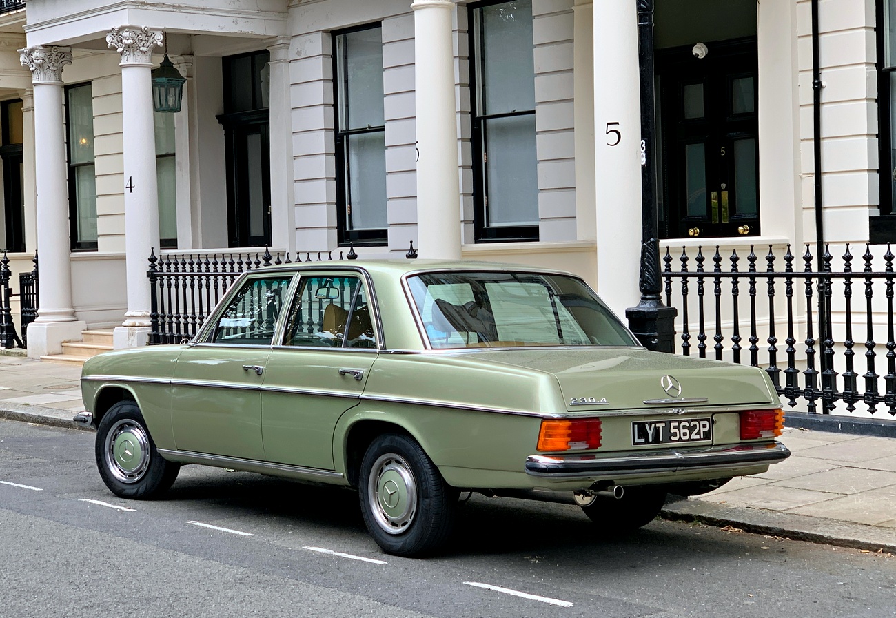 LYT562P, Mercedes-Benz E-Klasse 200–280 Sedan (W114/W115), 1967­–1976
