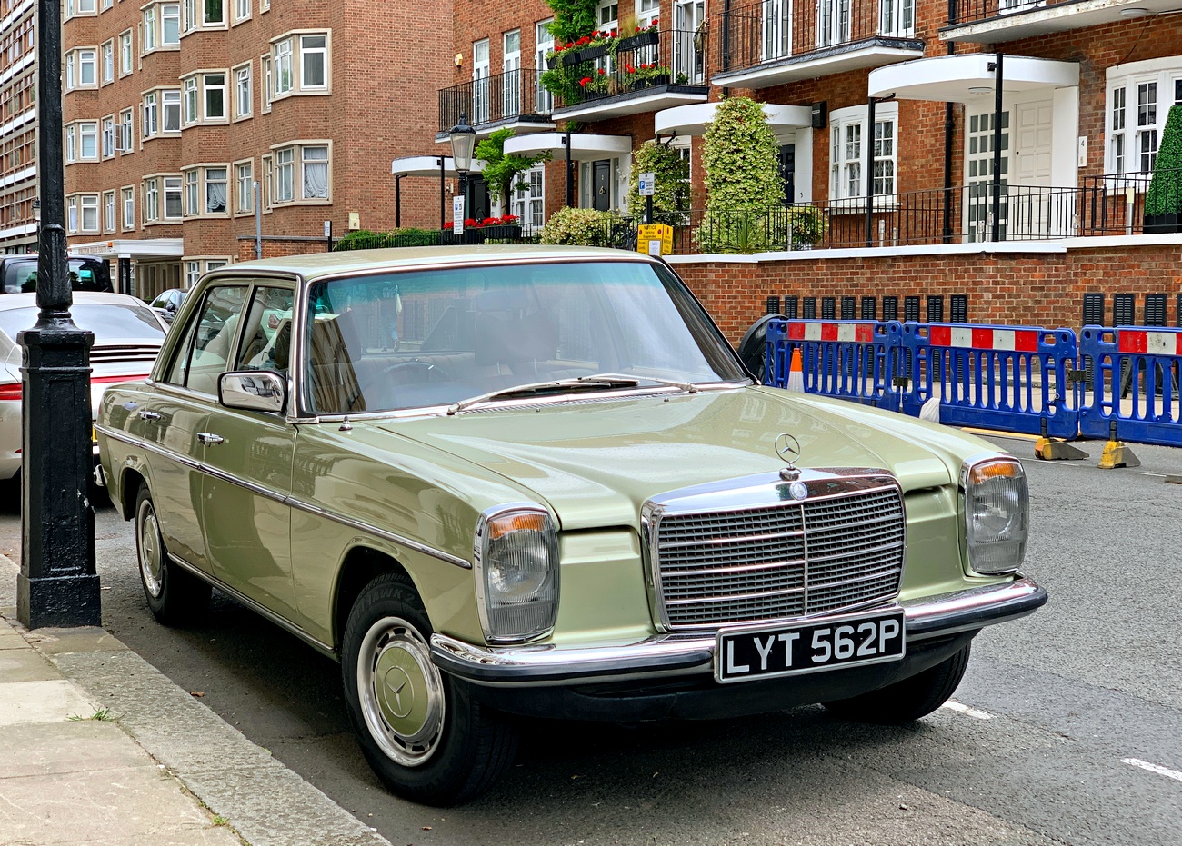 LYT562P, Mercedes-Benz E-Klasse 200–280 Sedan (W114/W115), 1967­–1976