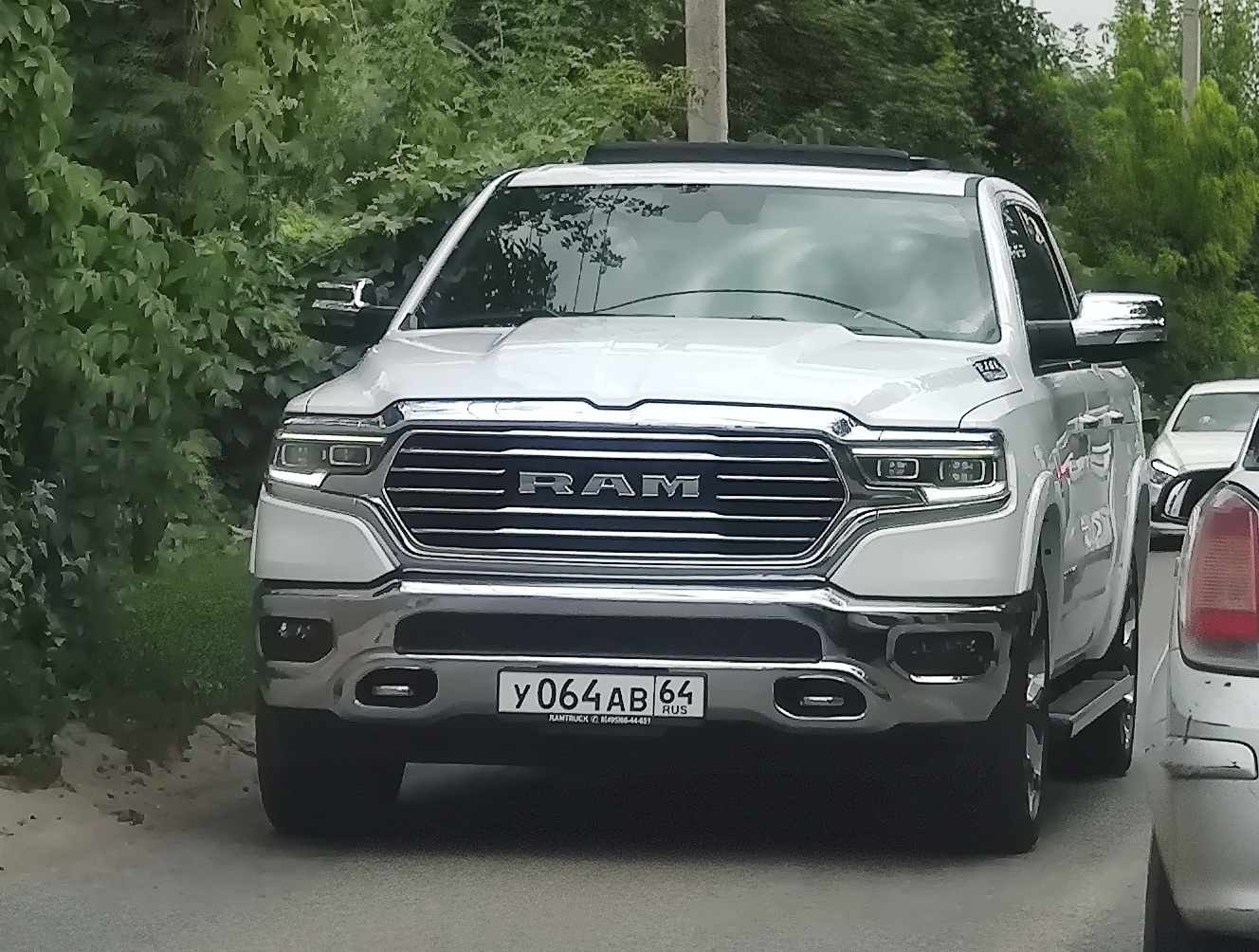  064 64 Photos Ram Pickup Russia