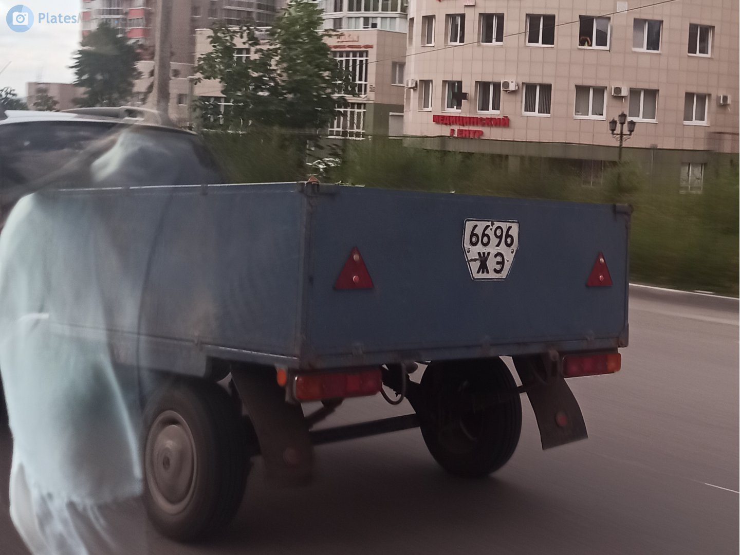6696 ЖЭ, Bober Trailers Бобёр/8251 