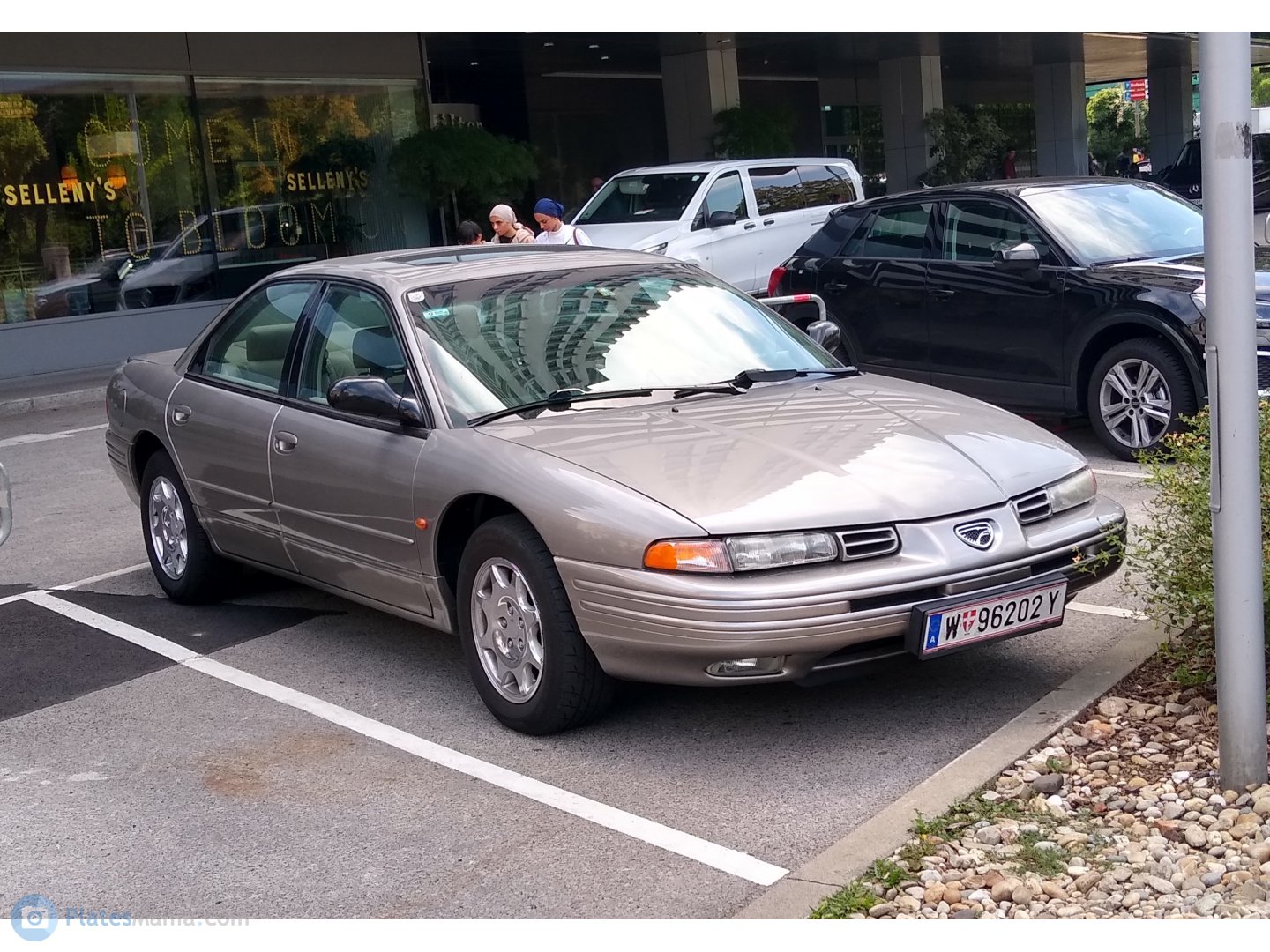 W 96202 Y, Chrysler Vision 1st gen (LH; EU-market), 1992–1997