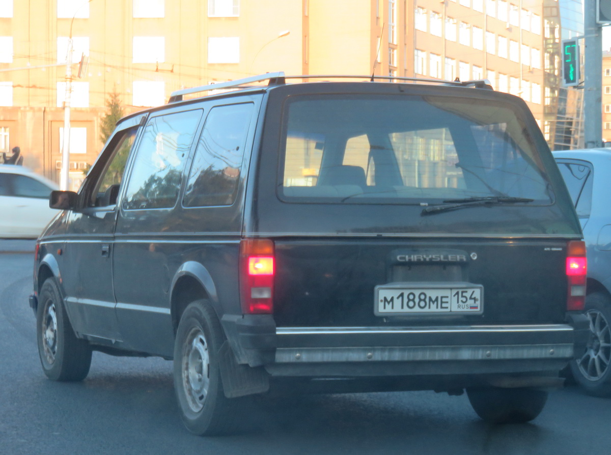 м 188 ме 154, Chrysler Voyager 1st gen (S), 1988–1990