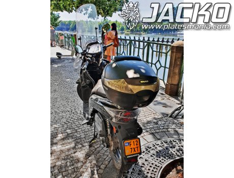 F-127-XT, Kymco People