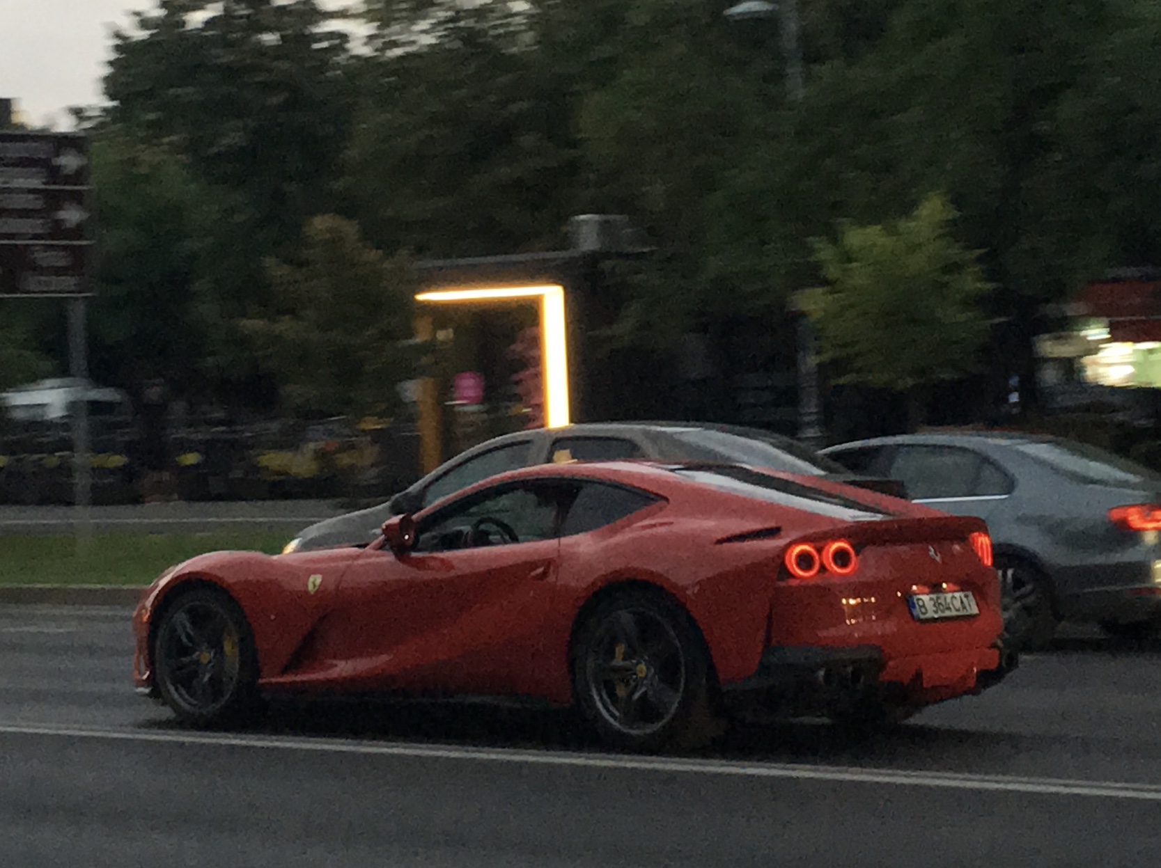 B 364 CAT, Ferrari 812 1st gen Superfast (F152) 2017–2021