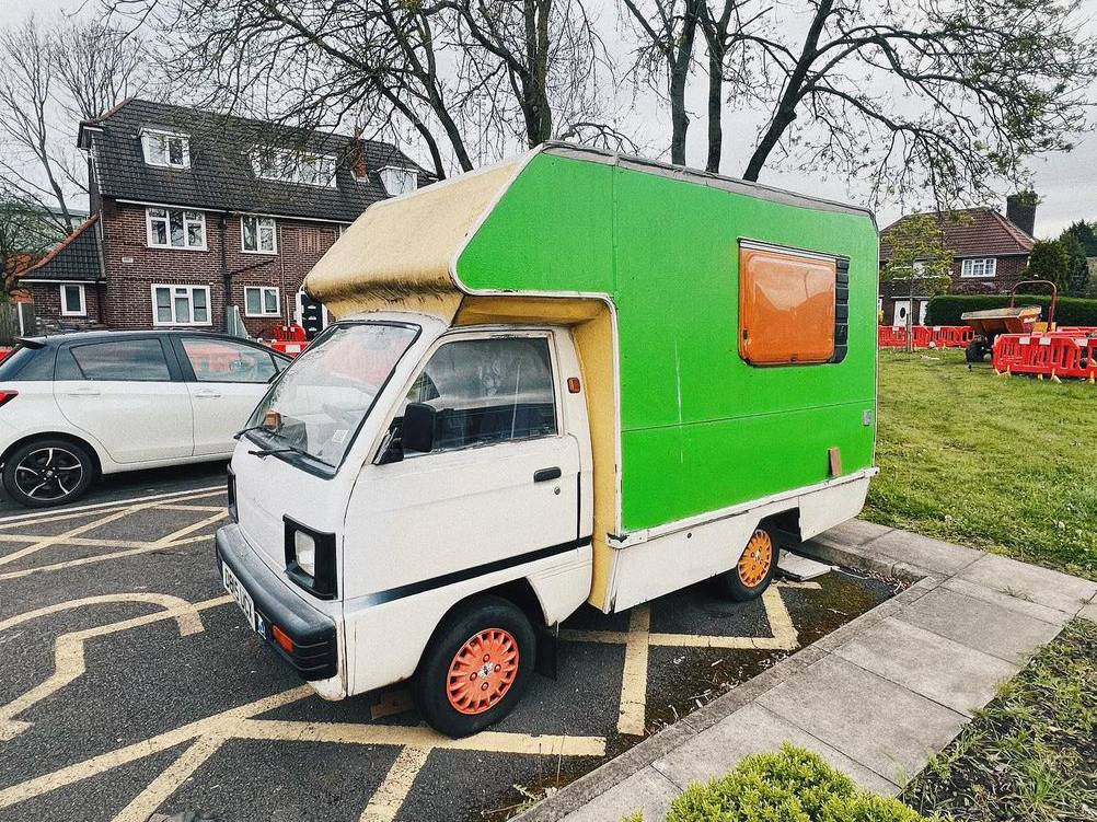 D815UCX, Autohomes Bambi 