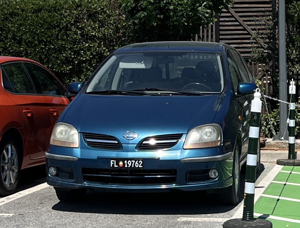 FL 19762, Nissan Almera Tino 1st gen (V10), 2000–2006