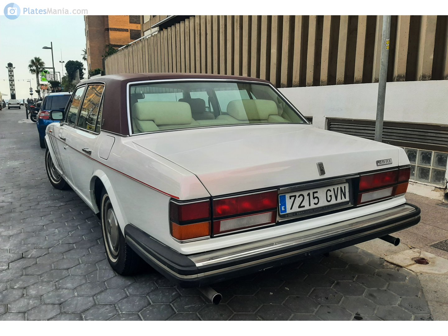 7215 GVN, Rolls-Royce Silver Spur 