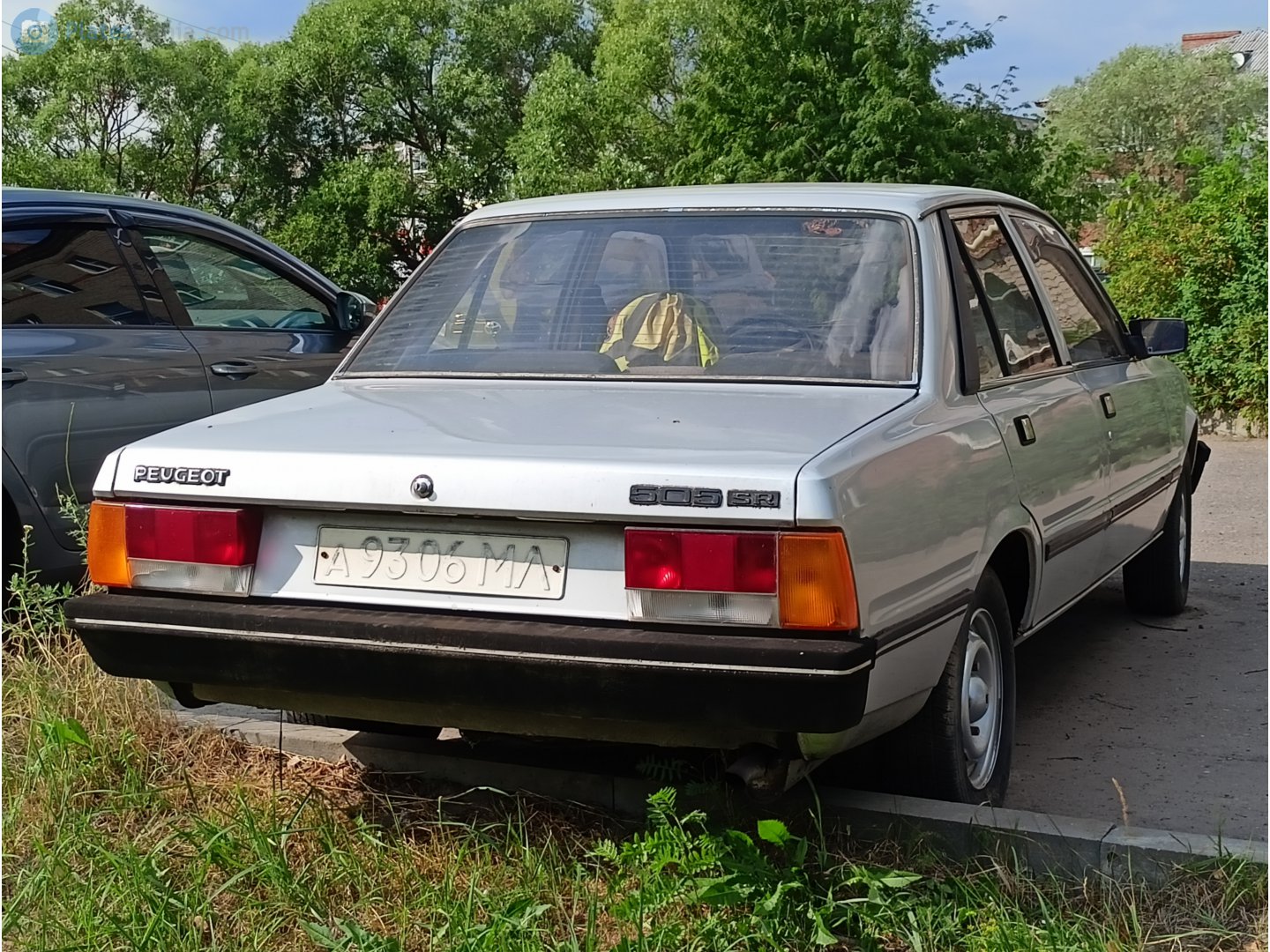 а 9306 МЛ, Peugeot 505 1st gen Sedan, 1979–1992 (–1997 for CN-market)