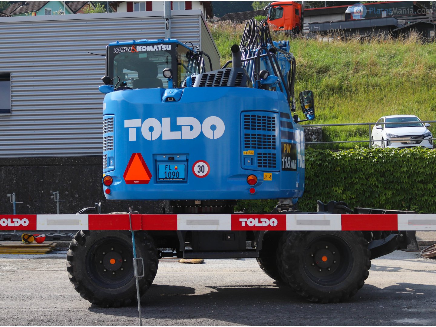 FL 1090, Komatsu PW-Series 