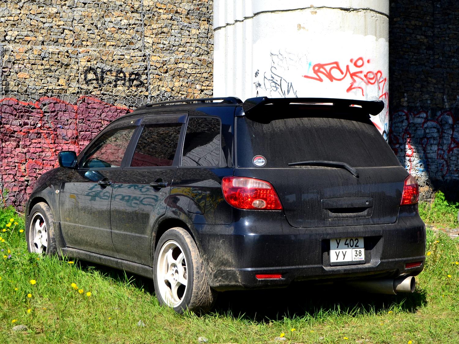 у 402 уу 38, Mitsubishi Airtrek 1st gen (CU/ZE/ZF; JP-market), 2001–2005