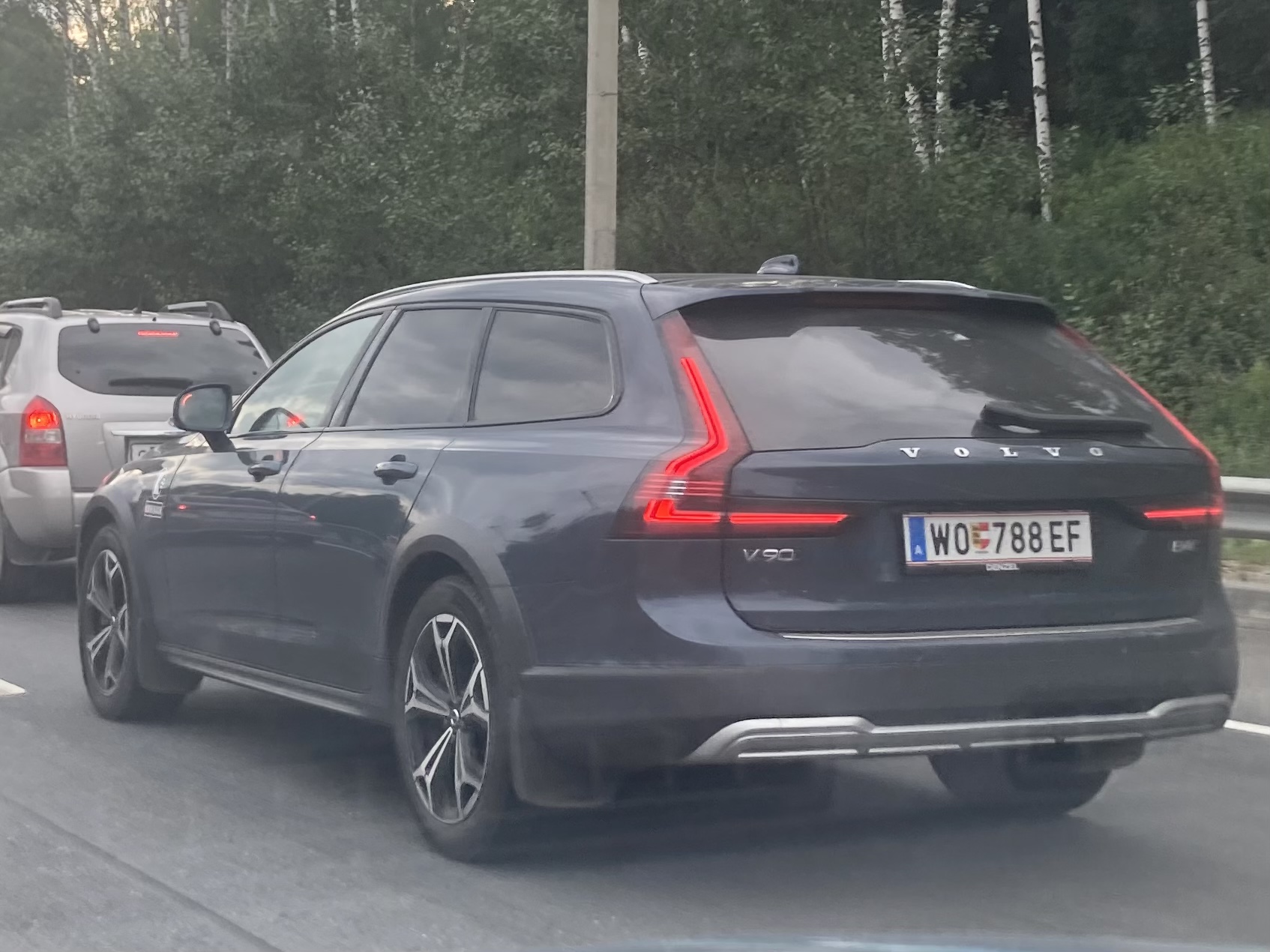 WO 788 EF, Volvo V90 2nd gen Cross Country (235/236), 2016–