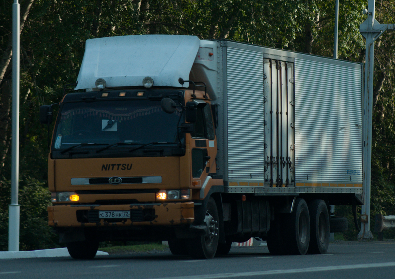 с 378 нк 72, Nissan Diesel Big Thumb 