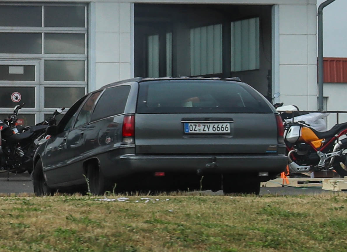 OZ ZY 6666, Buick Roadmaster 8th gen Wagon (B-body), 1990–1996