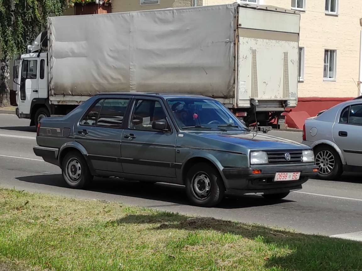 0698 BE, Volkswagen Jetta 2nd gen 4-door Sedan (1G), 1984–1992 (­–1997 for CN-market)