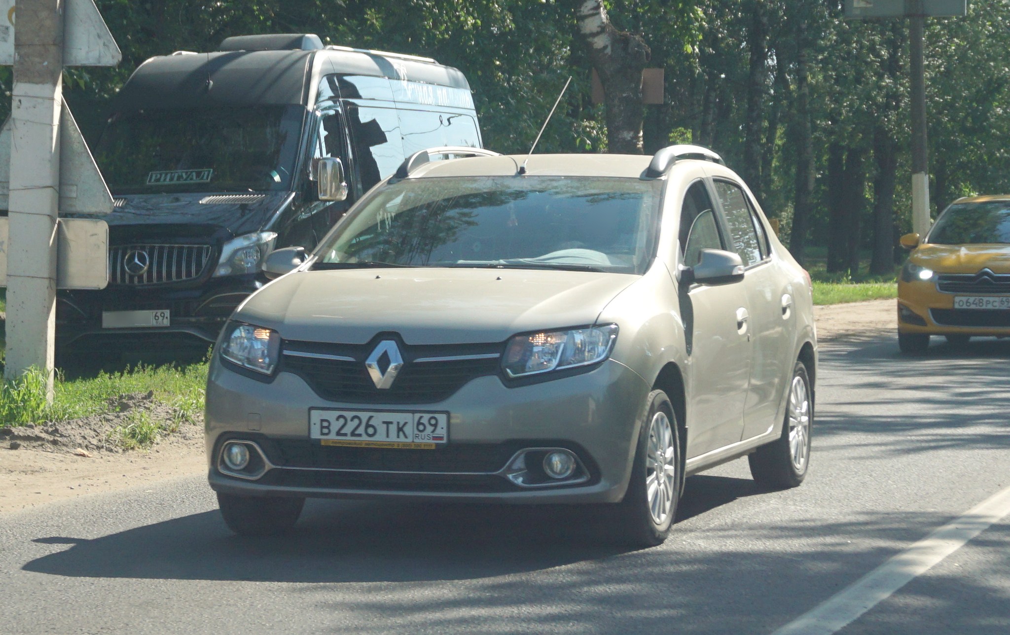 в 226 тк 69, Renault Logan 2nd gen Sedan (L8), 2013–