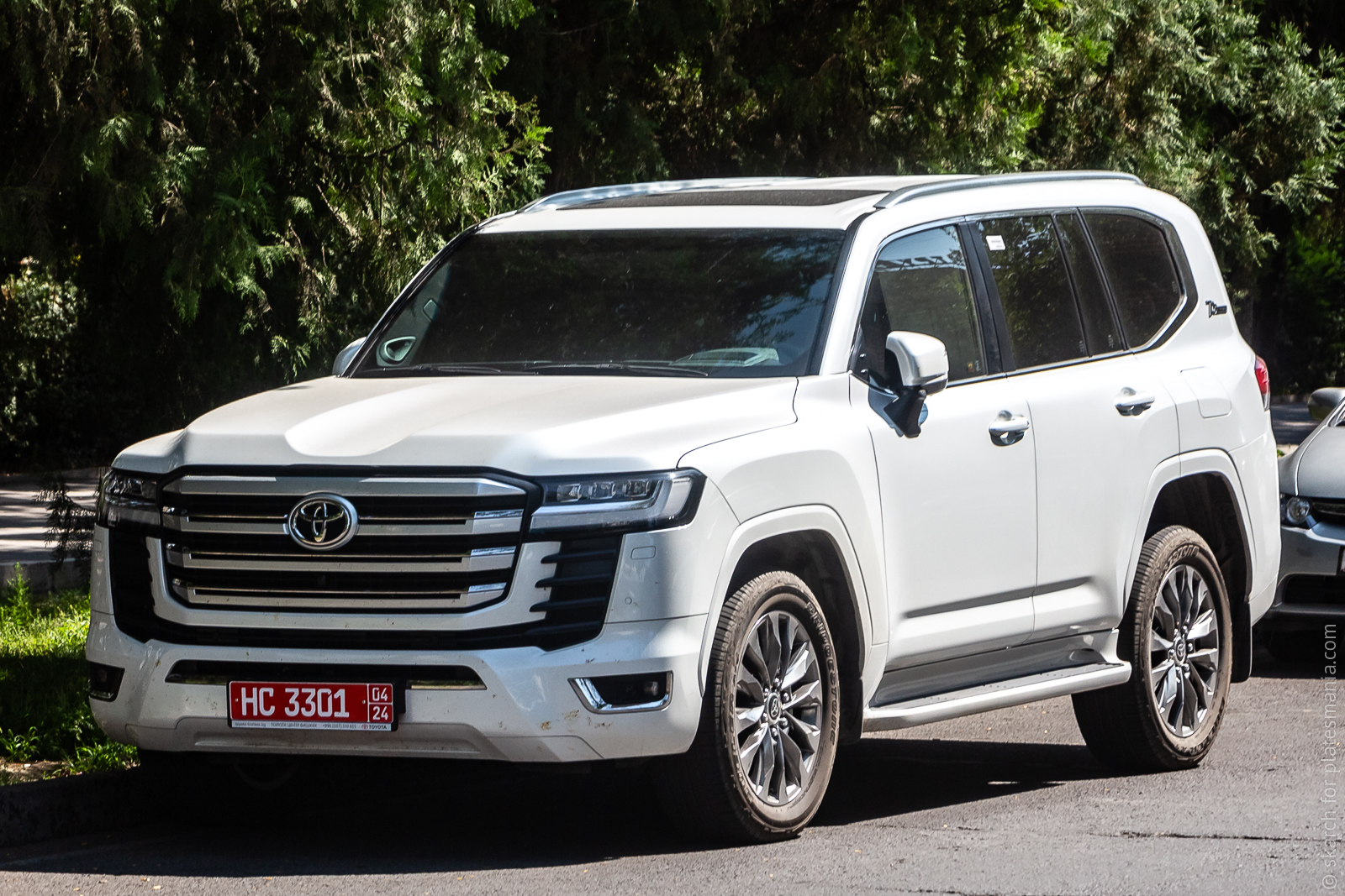 HC 3301, Toyota Land Cruiser 300 (J300), 2021–