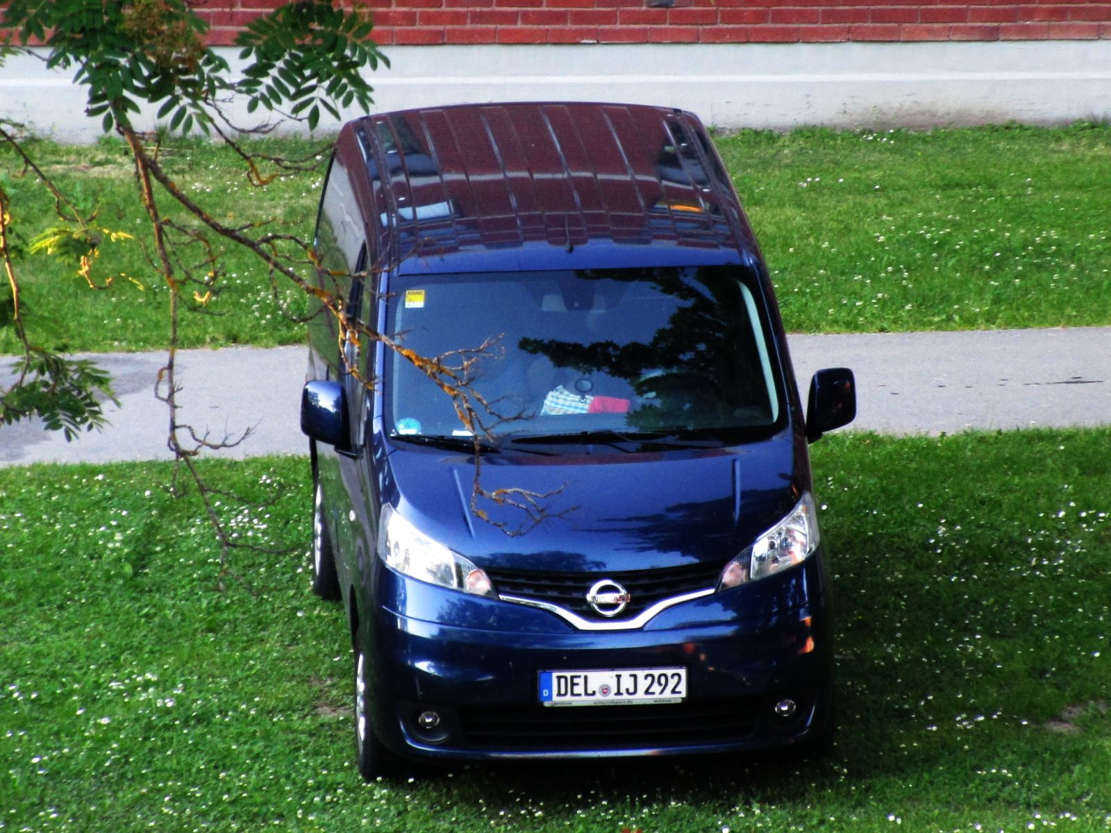DEL IJ 292, Nissan NV200 1st gen (Vanette, Evalia) Passenger Van (M20), 2009–