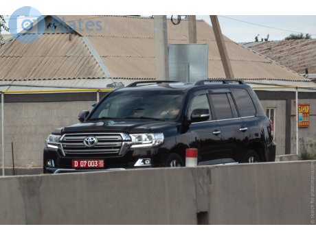 D 07 003, Toyota Land Cruiser