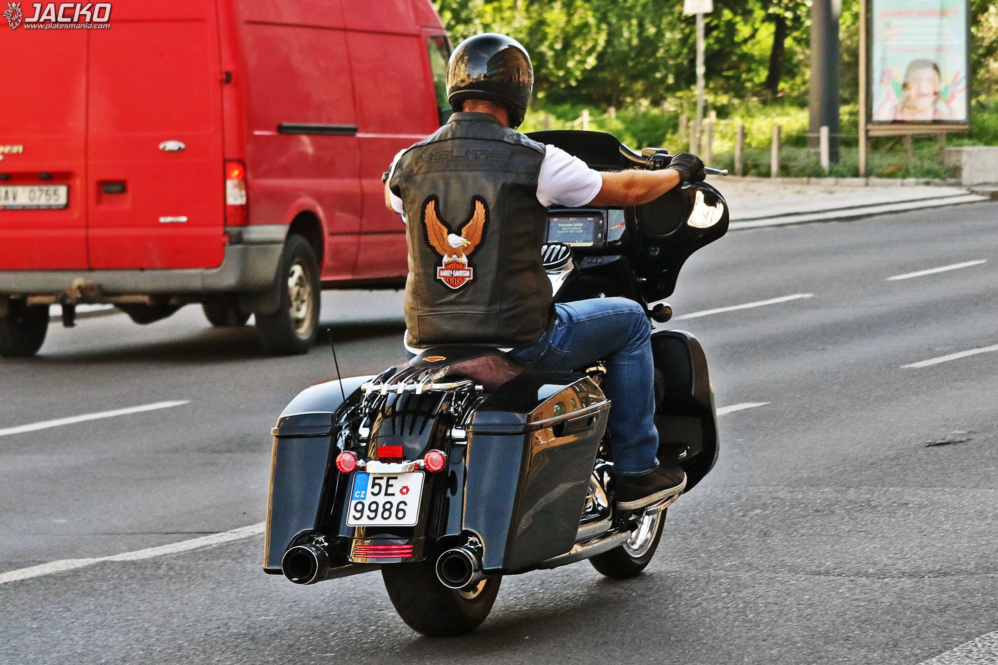 5E 9986, Harley-Davidson FL 