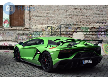 A UR 1, Lamborghini Aventador